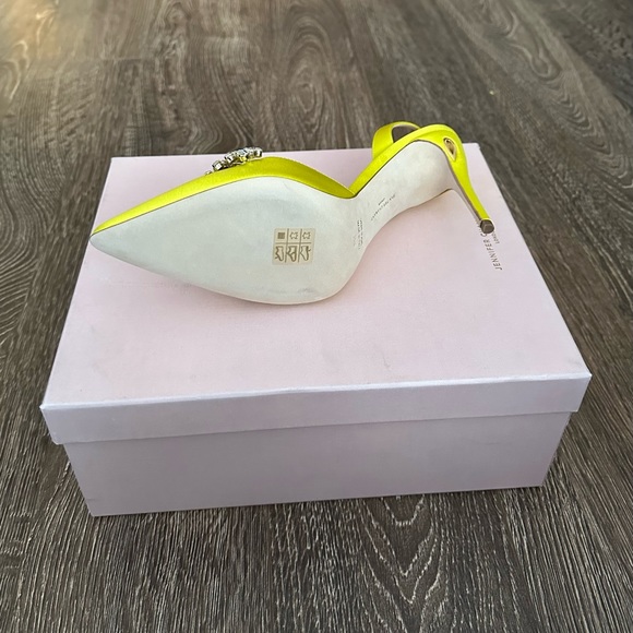 BRAND NEW, never worn, Jennifer Chamandi Pump - Picture 3 of 4